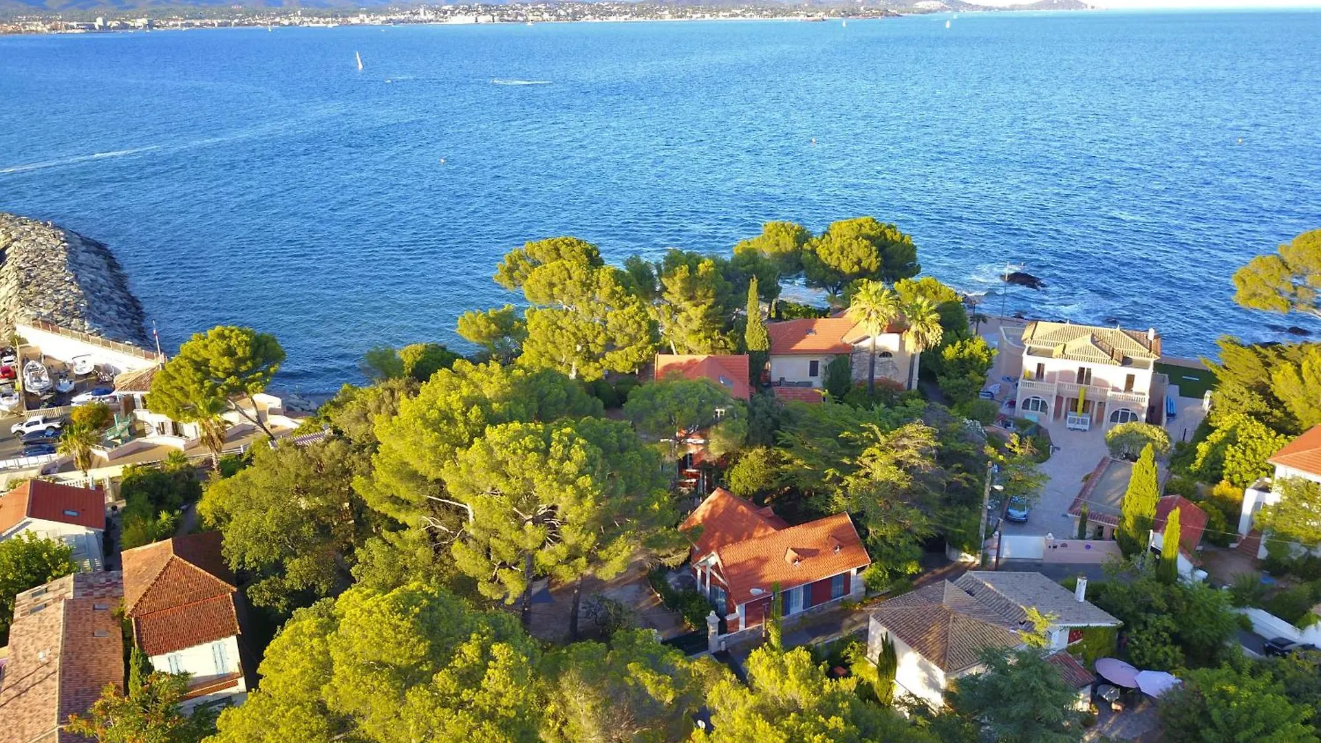 Unique Maison Pieds Dans L'Eau Frejus France